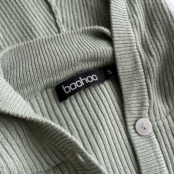 BUNDLE DEAL: Three Muted Tone Casual Bodysuits V-neck & Off The Shoulder - Small - Picture 14 of 15